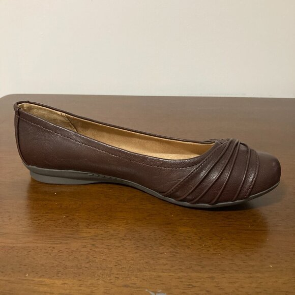 New Cliffs by White Mountain Cognac Brown Smooth Clara Flats Women’s Size 9M - Picture 5 of 8